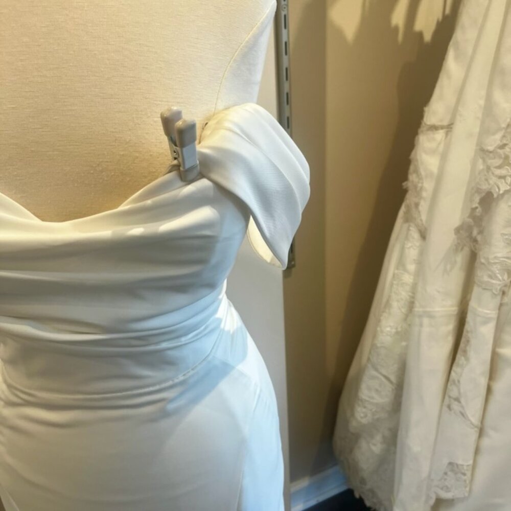 Grace and Goddess off-shoulder sleeves